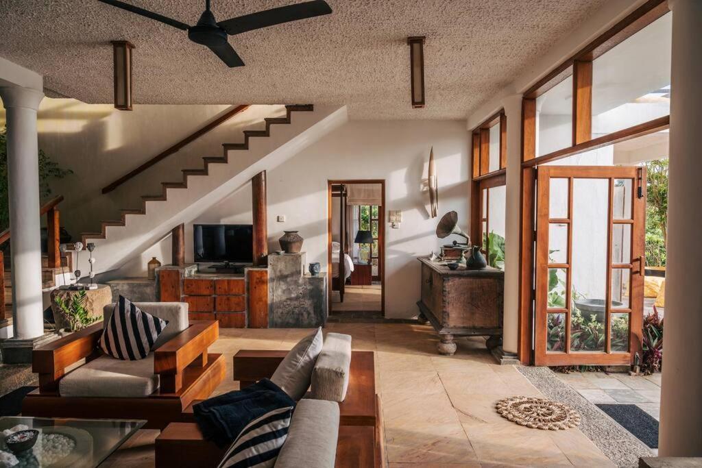 Santi Beach House With Pool & Beach Велігама Екстер'єр фото