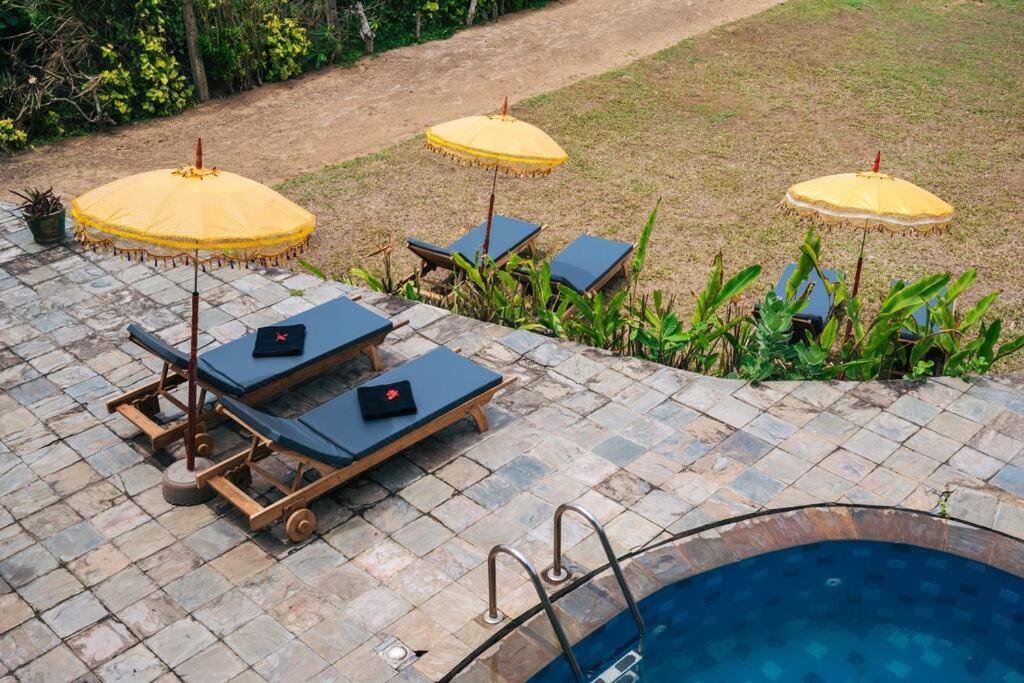 Santi Beach House With Pool & Beach Велігама Екстер'єр фото