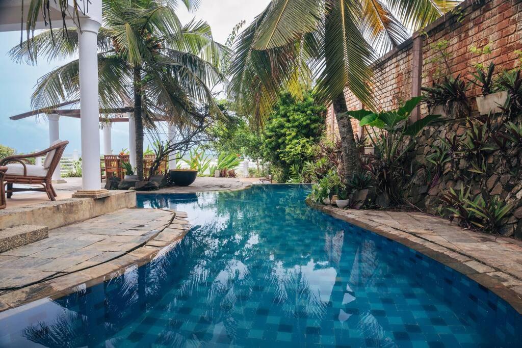 Santi Beach House With Pool & Beach Велігама Екстер'єр фото