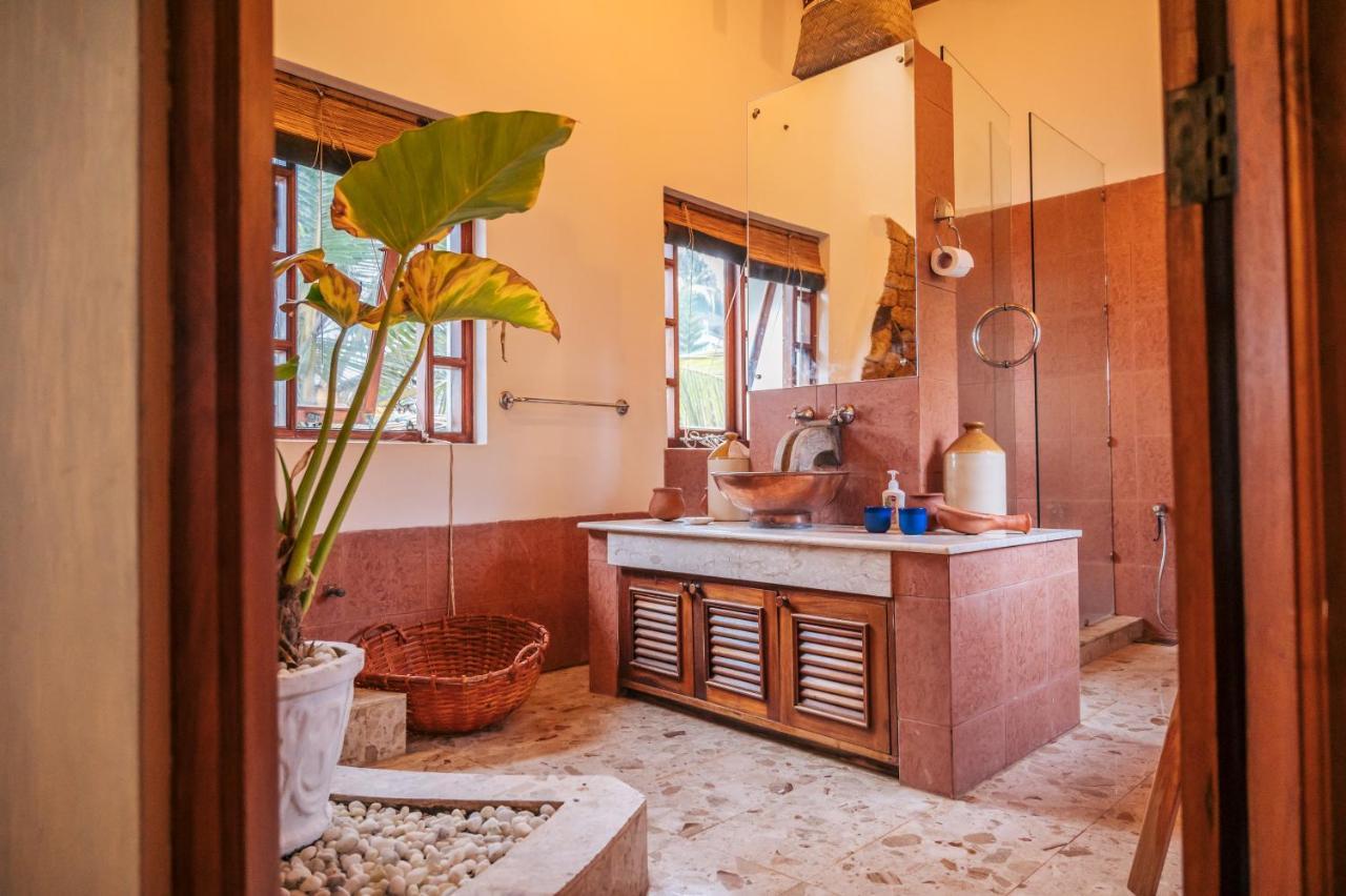 Santi Beach House With Pool & Beach Велігама Екстер'єр фото