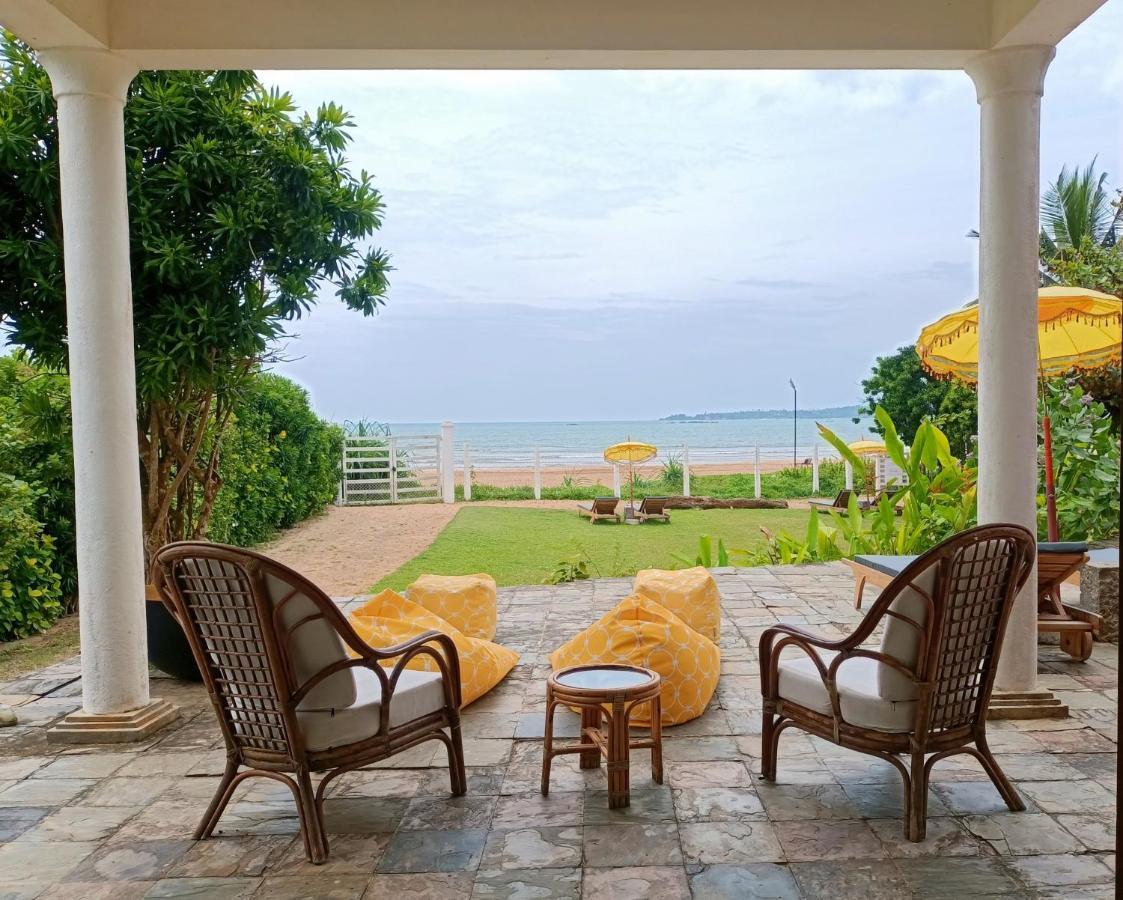 Santi Beach House With Pool & Beach Велігама Екстер'єр фото