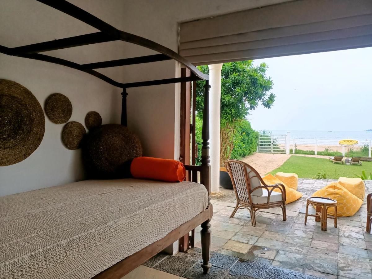 Santi Beach House With Pool & Beach Велігама Екстер'єр фото